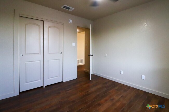 Building Photo - 3218 Rampart Loop