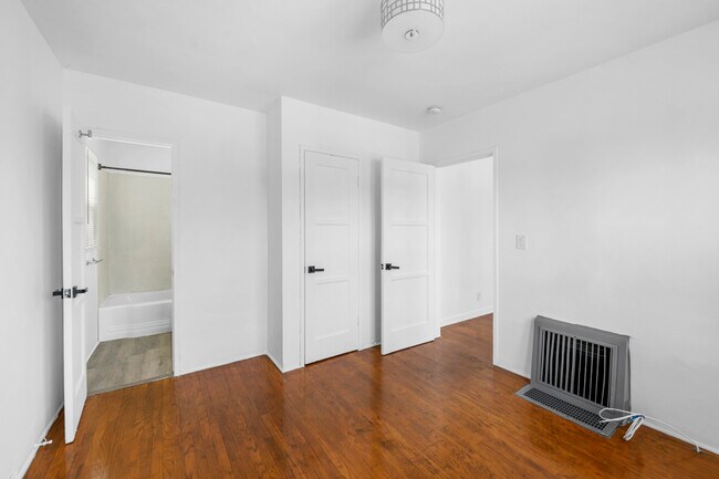 Building Photo - 7233 Normandie Ave