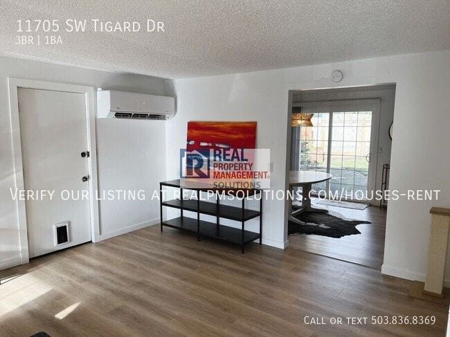 Building Photo - 11705 SW Tigard St