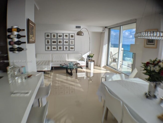 Building Photo - 9273 Collins Ave