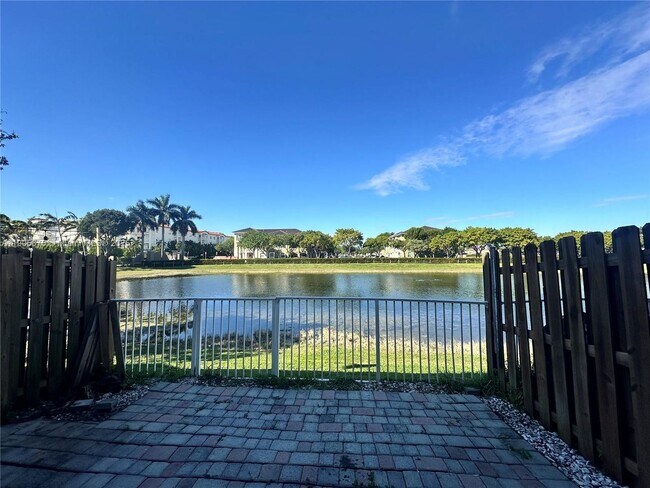 Building Photo - 8258 NW 108th Pl