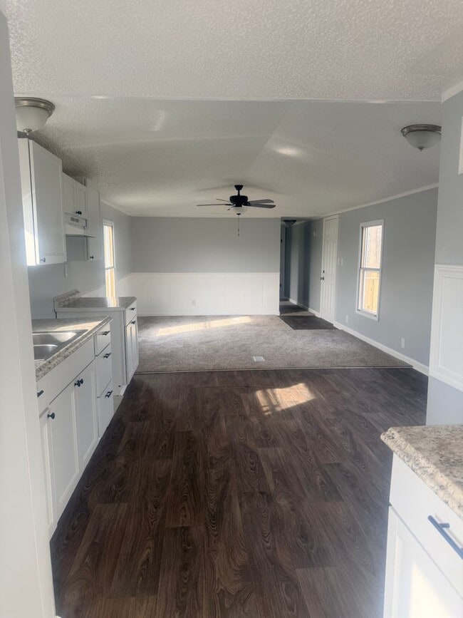 Building Photo - Cypress Break Mobile Home Rental Available Now