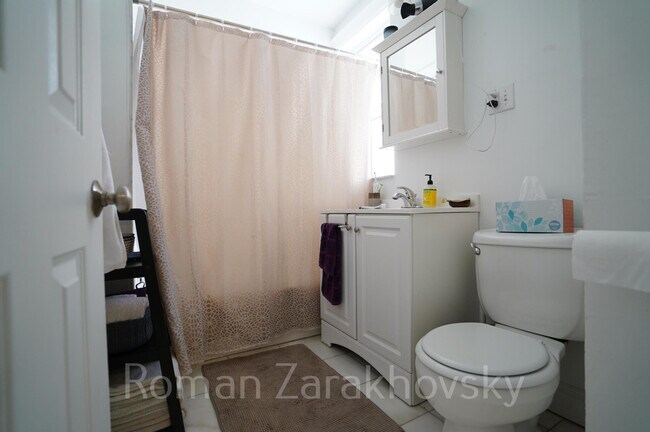 Building Photo - 74 Brainerd Rd