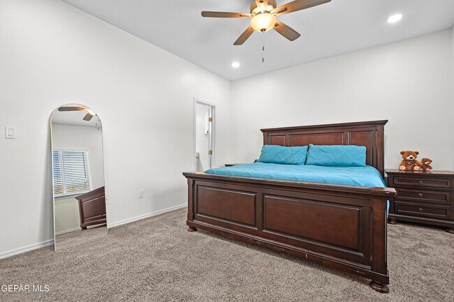 Building Photo - 5128 Jennifer Claire Ln