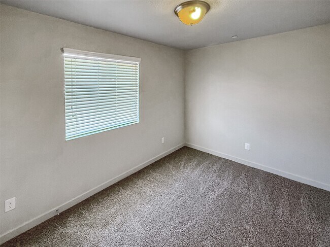 Building Photo - 10535 Mills Rd