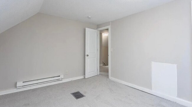 Building Photo - 1015 N 30th Ave