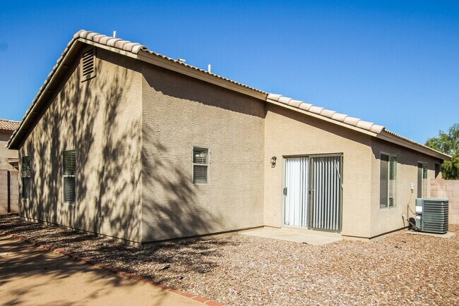 Building Photo - 11409 W Cambridge Ave