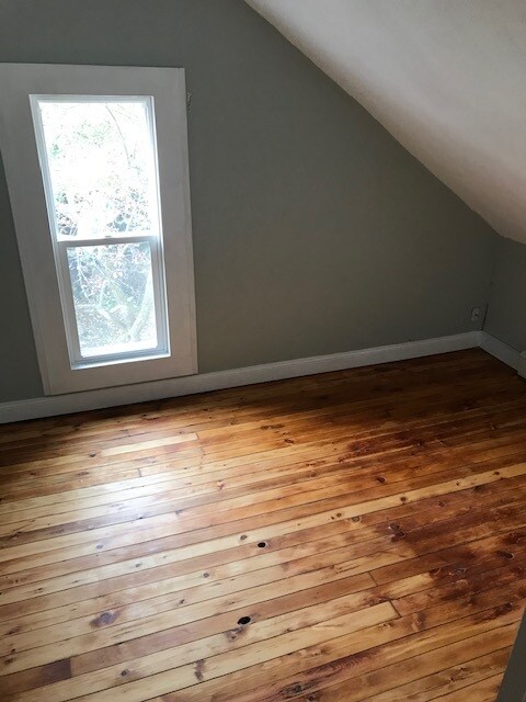 Bedroom3 - 423 W Shiawassee St