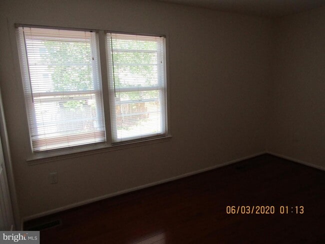 Building Photo - 4158 Hamlin Ct