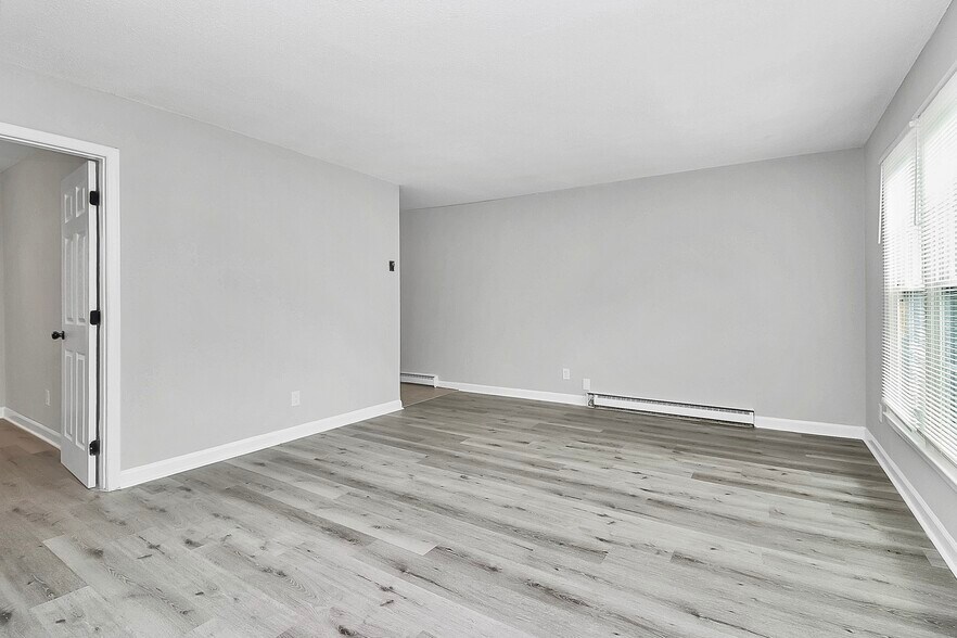 4BR,2BA - Thompson Place Apartments