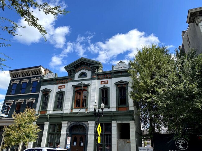 Building Photo - 2426 Goose Alley