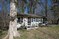 Building Photo - Pet-Friendly Crozet Cottage