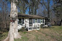 Building Photo - Pet-Friendly Crozet Cottage In A Partially Wooded Setting