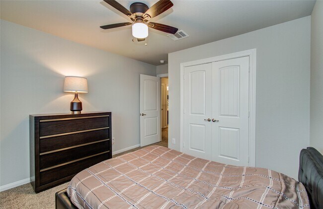 Building Photo - 12327 King henry dr