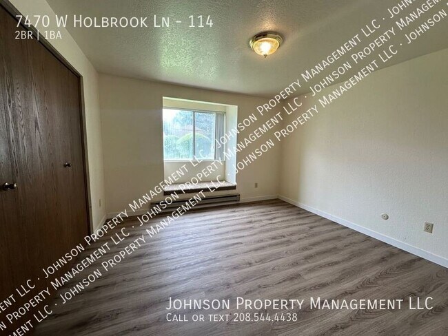 Building Photo - 7470 W Holbrook Ln