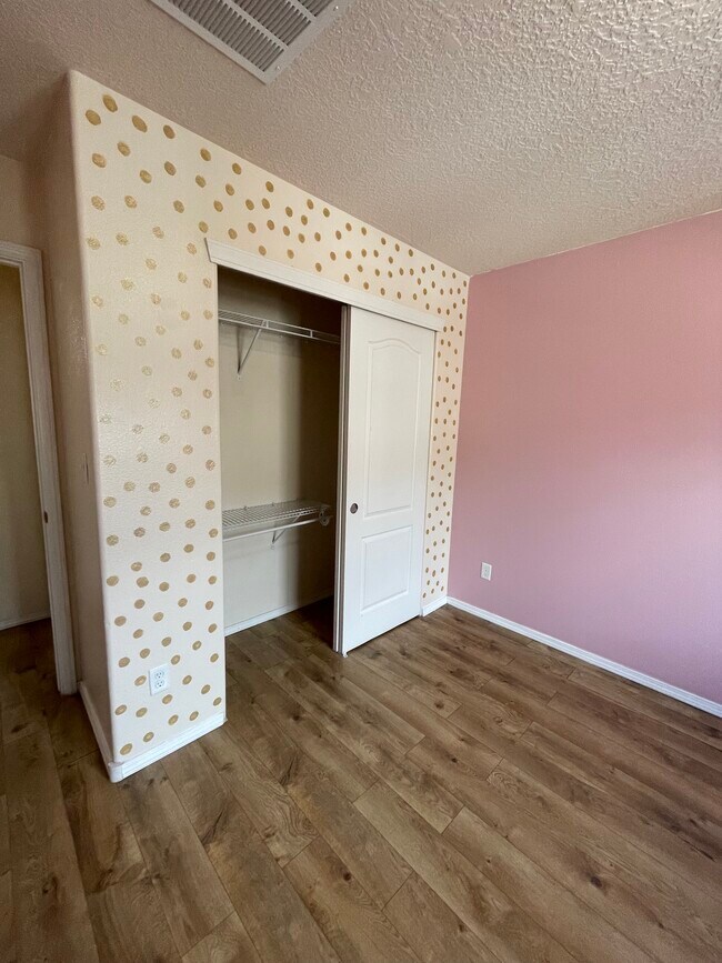 2nd Bedroom - 11019 Marina Gate Trl NE
