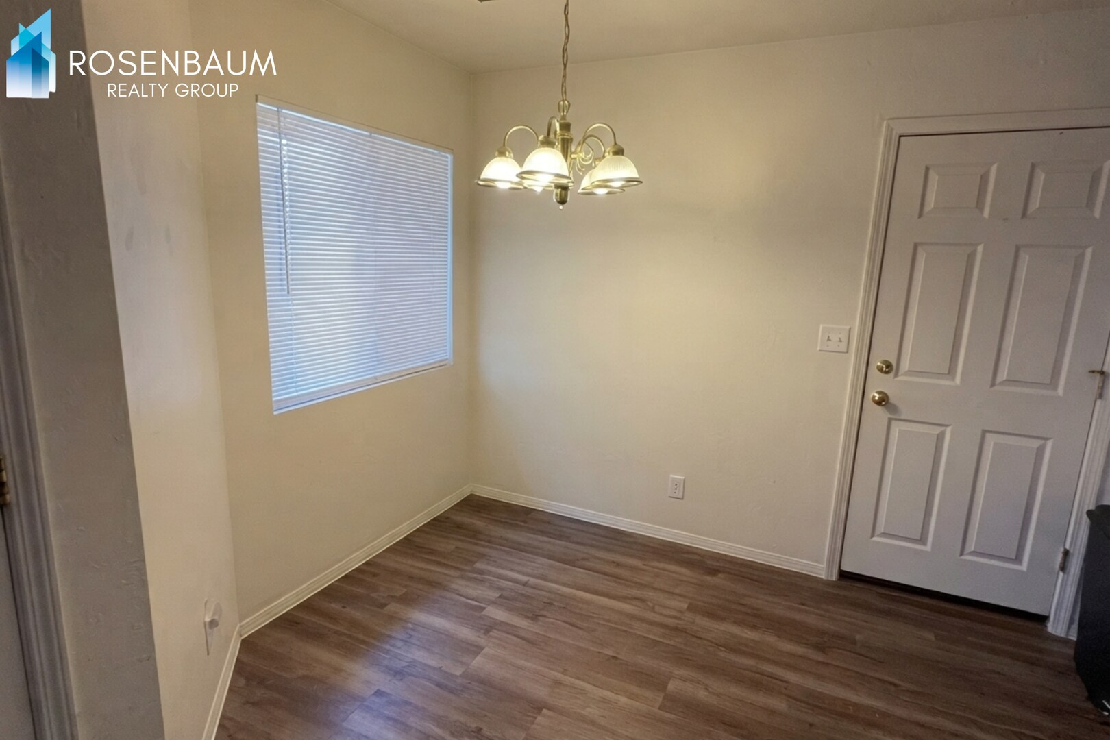 Building Photo - Charming 2-bedroom, 2-bath residence in the heart of Prescott Valley, AZ!