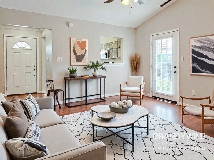 Building Photo - 460 Polk Manor Dr