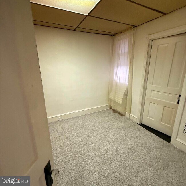 Building Photo - 158 N Millick St