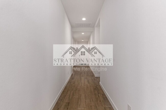 Building Photo - 36595 W Mediterranean Way