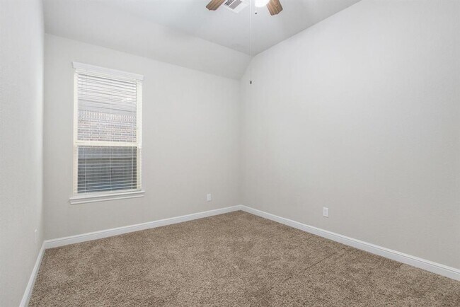Building Photo - 18911 Cypress Bay Dr