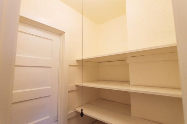 Building Photo - 346 Meehan Ave
