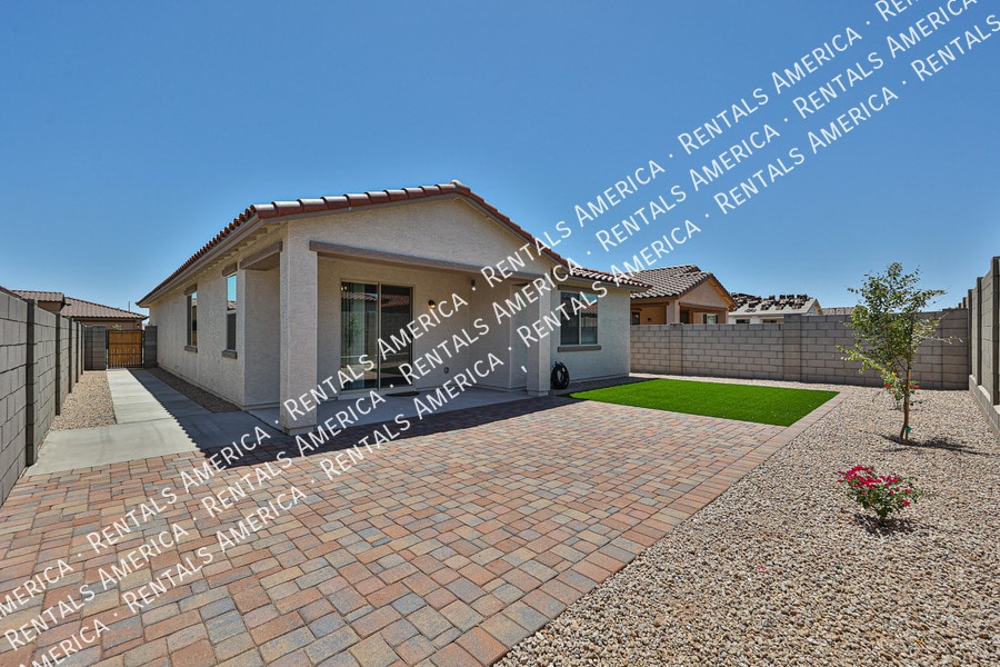 Building Photo - 24144 W Gibson Ln