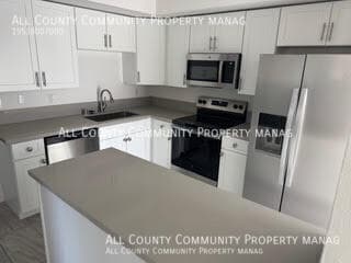 Building Photo - 624 Persimmon Way