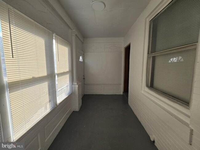 Building Photo - 4254 N 7th St