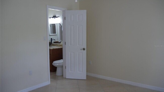 Building Photo - 3026 Vinson Ave