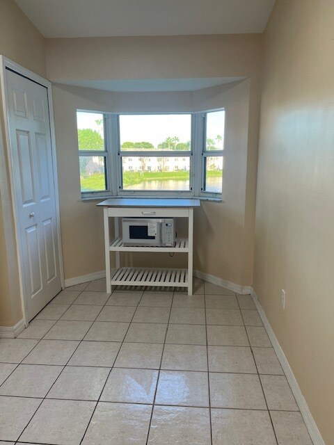 Building Photo - 2621 SE 12th Rd