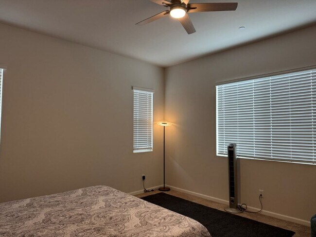 Building Photo - Beautiful Springlake Home with Solar and S...