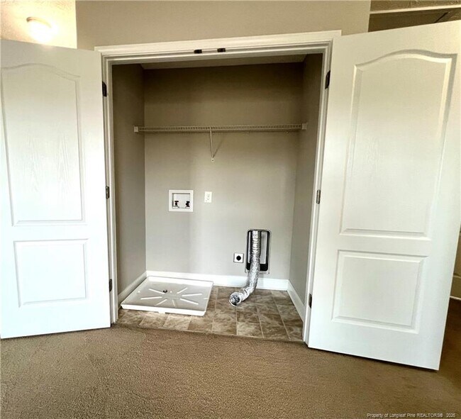 Building Photo - 240 Declaration Dr