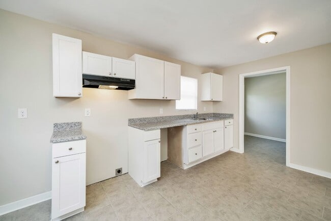 Building Photo - Hidden Gem with Tons of Space and Modern Upgrades