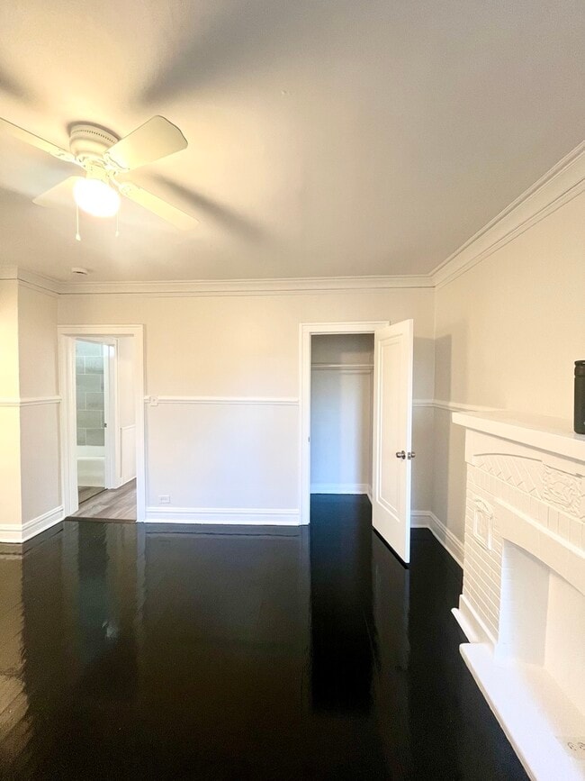 Building Photo - 4134 W 24th Pl