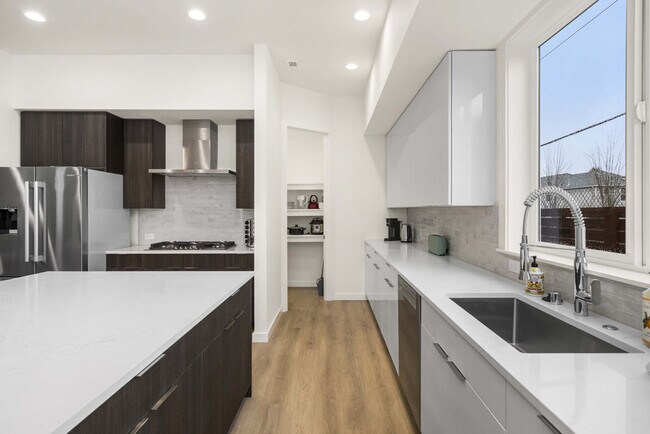 Building Photo - 11612 SE 196th St