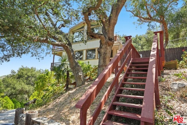 Building Photo - 22013 Alta Dr