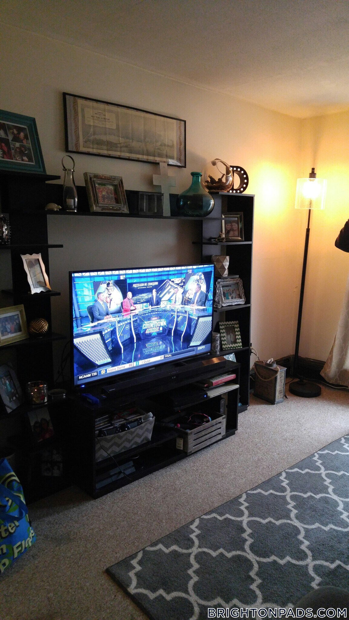 Building Photo - 144 Kenrick St