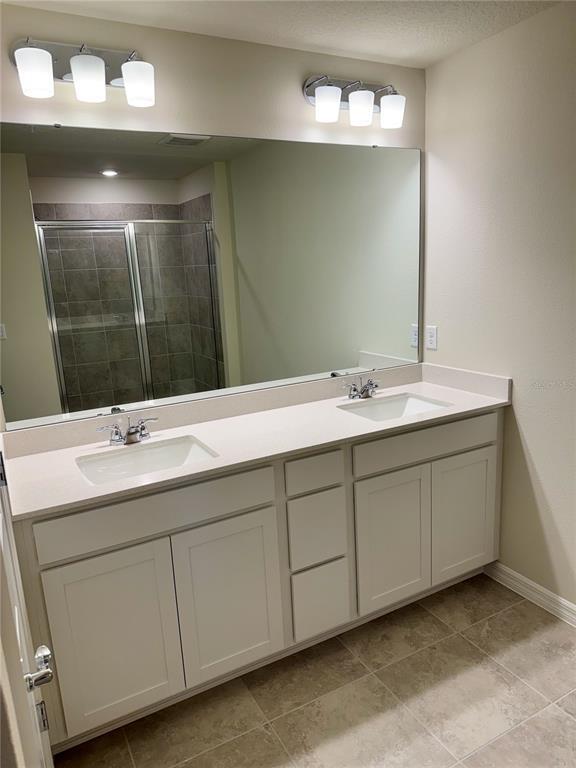 Building Photo - 3646 Oceanic Cv