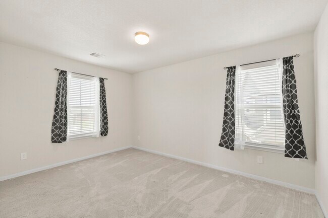 Building Photo - 3011 Tandem Ct