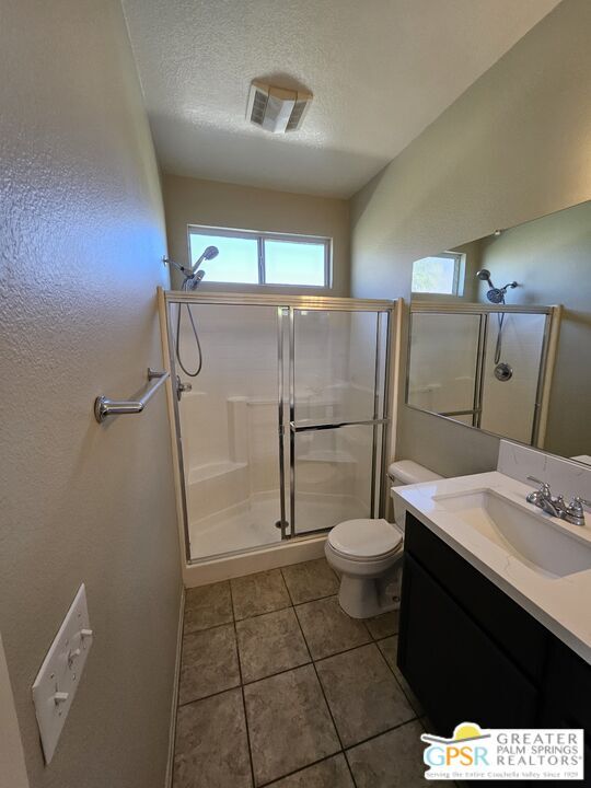 Building Photo - 755 Summit Dr