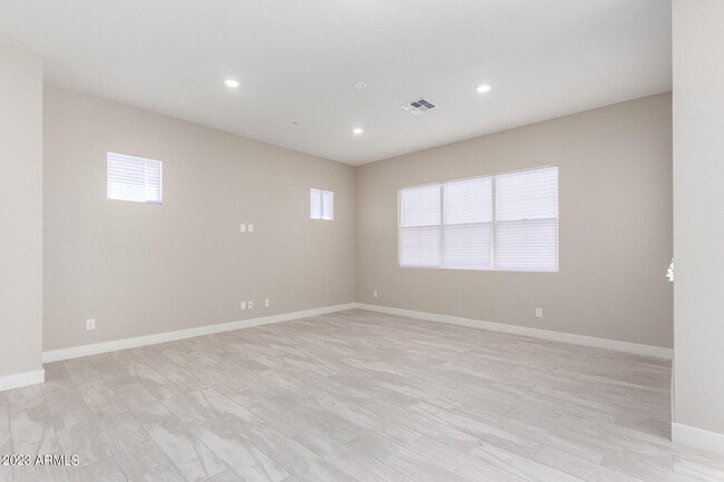 Building Photo - 4133 E Las Colinas Dr