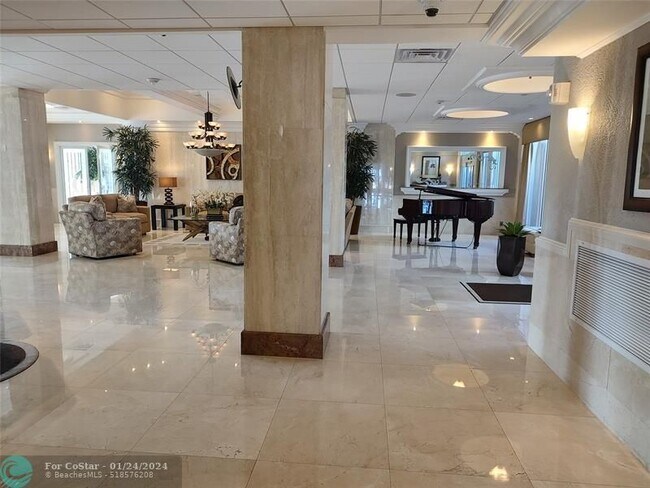 Building Photo - 1012 N Ocean Blvd
