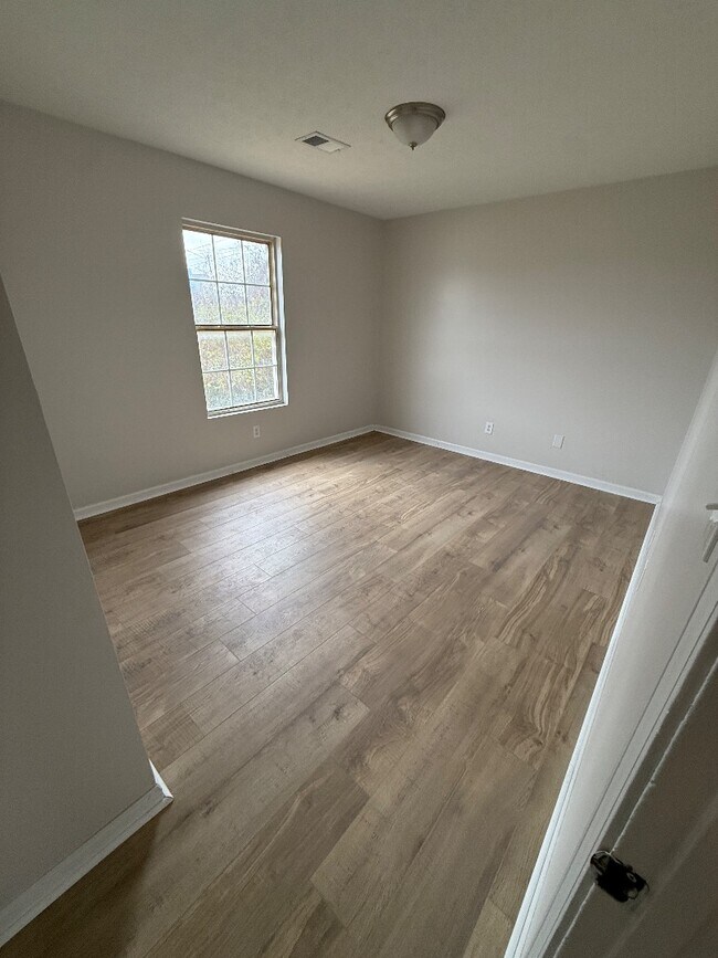 Building Photo - 517 Joel St