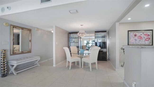 Building Photo - 3900 Galt Ocean Dr