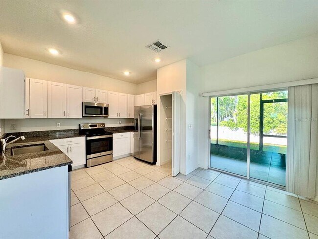 Building Photo - 6093 Acara Ln