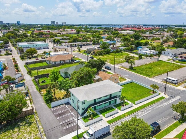 Building Photo - 1319 Douglass Ave