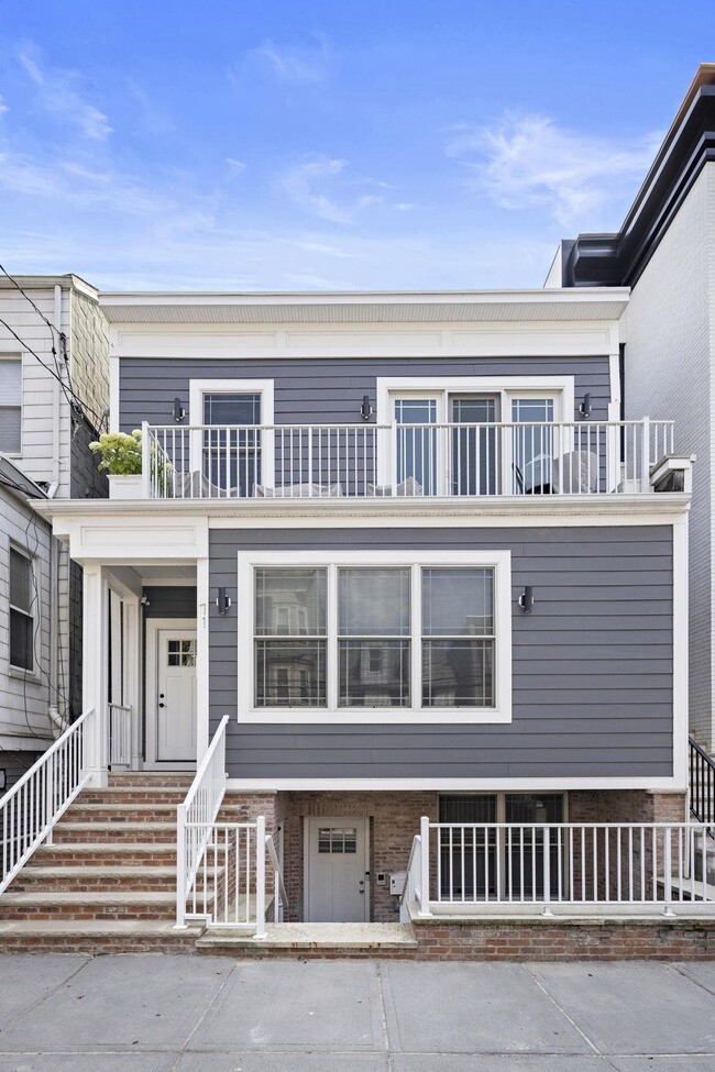 Building Photo - 71 Beacon Ave