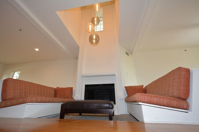 Building Photo - 3BED/3.5BATH in Hollywood Beach