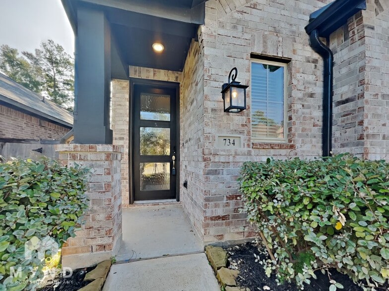 Building Photo - 734 Lacebark Elm Trl